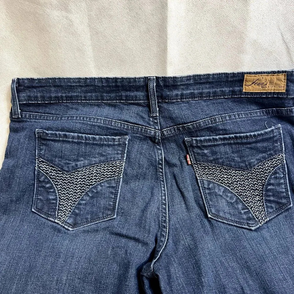 Levis Slight Curve Classic Straight Leg Jeans Womens Size 16/33 - Picture 6 of 13